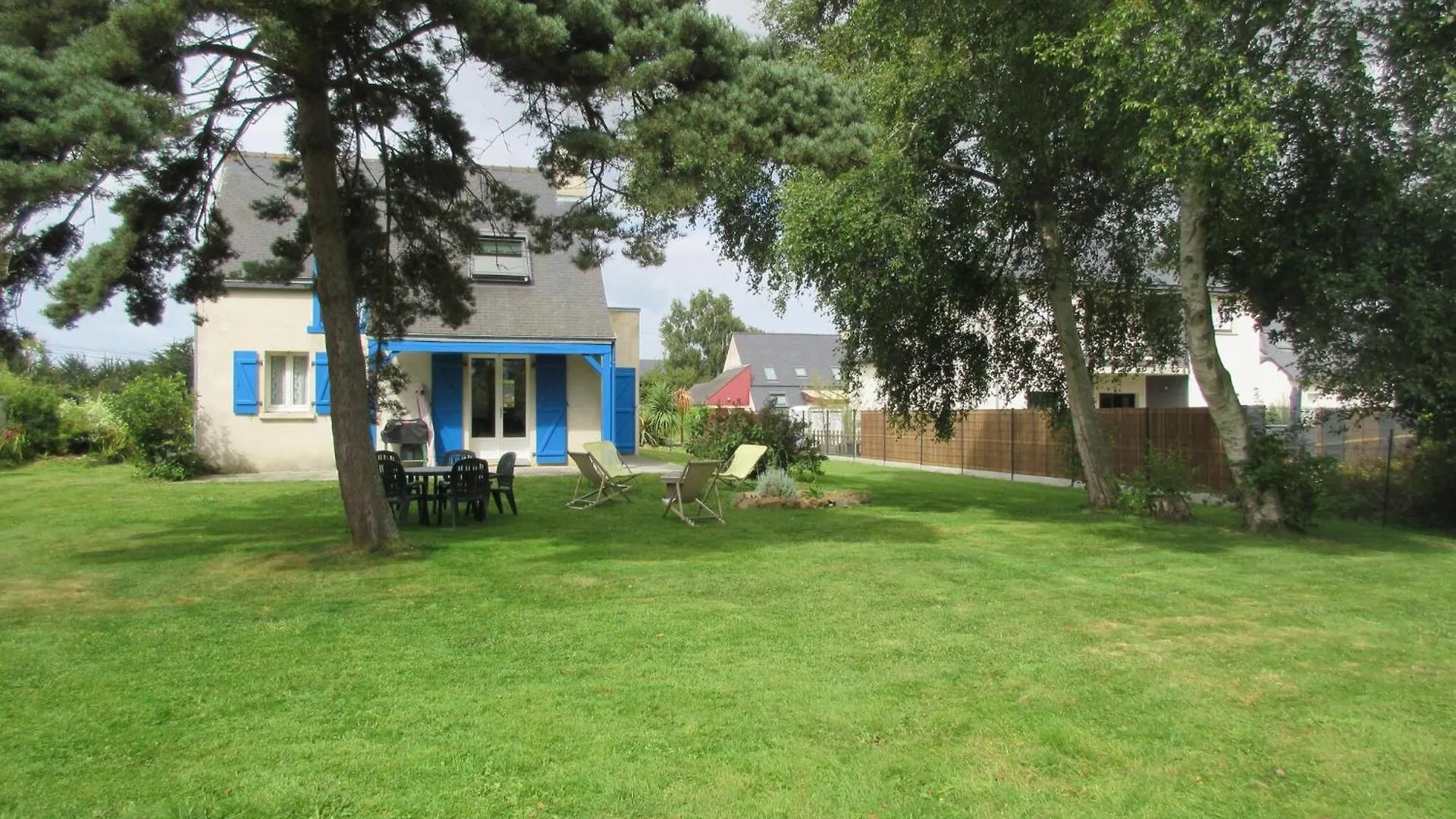Breton House With Enclosed Garden Pordic 0*,  Fransa